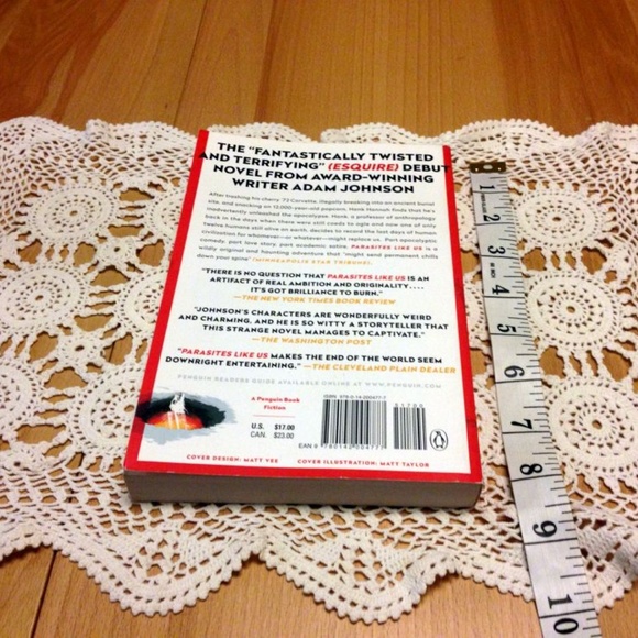 3 for $10 book sale! Apocalyptic comedy -  Parasites like us , Adam Johnson - Picture 2 of 4